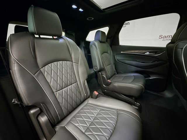 Used 2023 Buick Enclave Avenir image 30