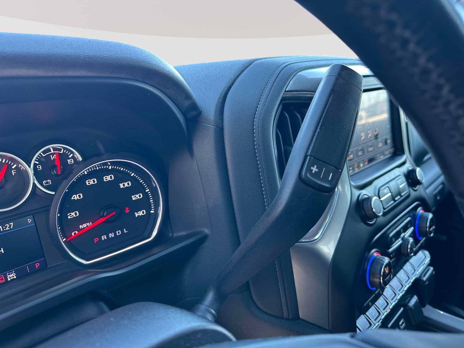 Used 2020 Chevrolet Silverado 1500 RST AWD/4WD image 13