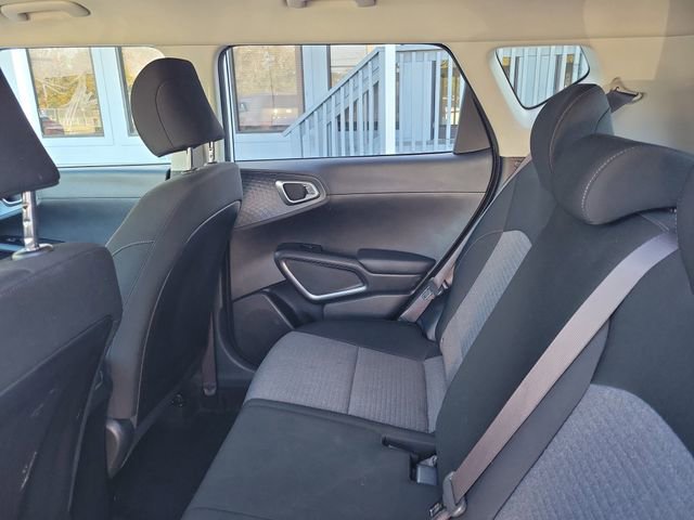 Used 2020 Kia Soul S image 28