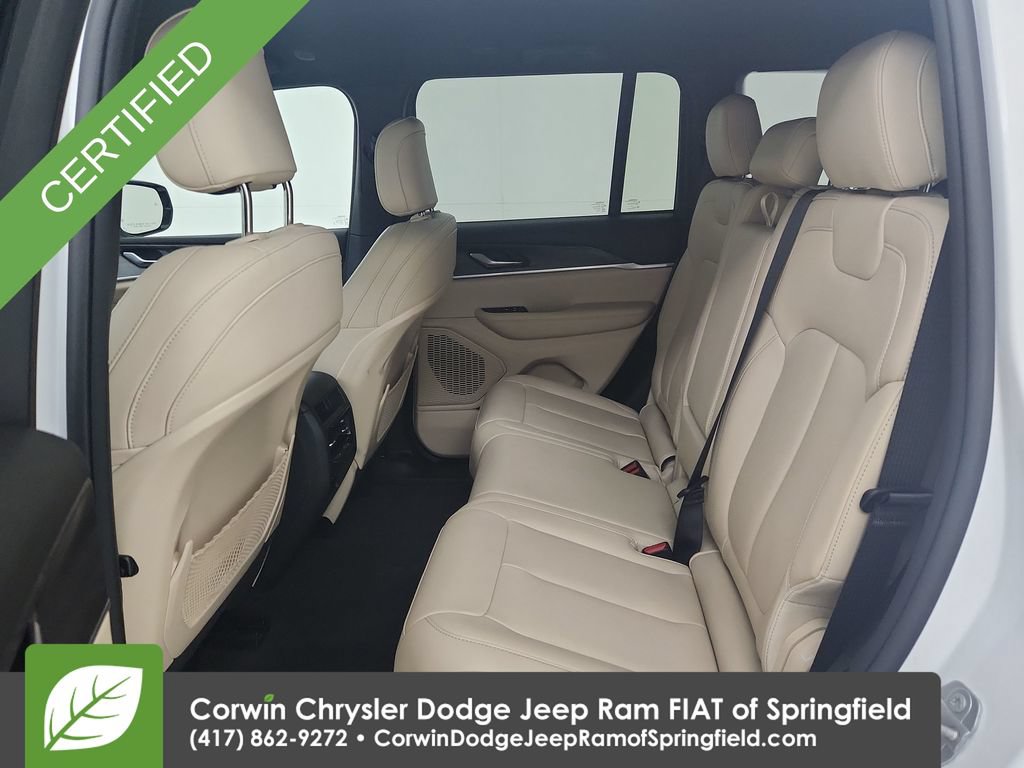 Used 2023 Jeep Grand Cherokee Limited AWD/4WD image 29