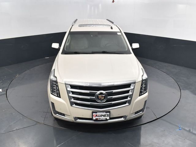 Used 2015 Cadillac Escalade ESV Luxury image 44