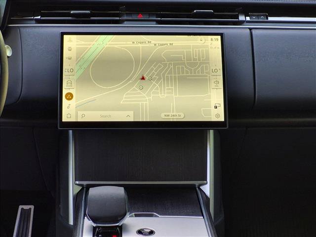 Used 2025 Land Rover Range Rover SE AWD/4WD image 10