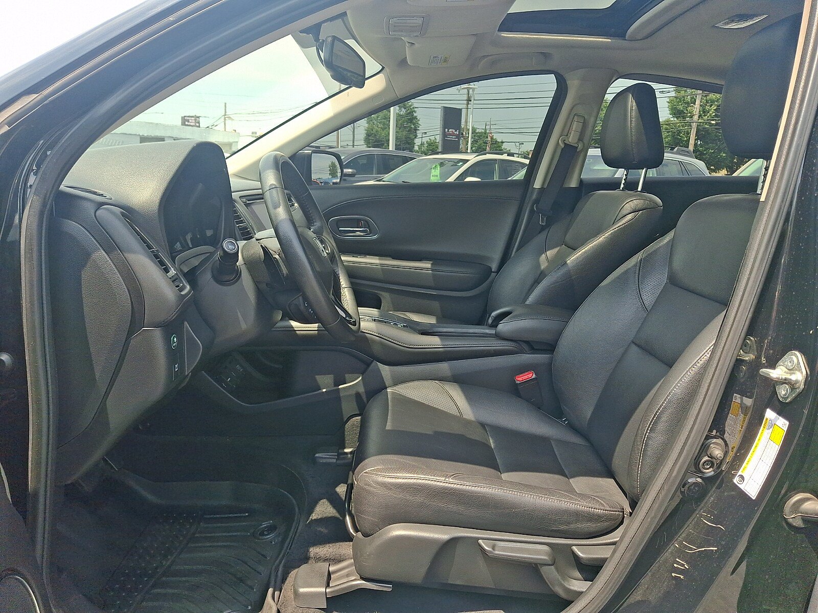 Used 2017 Honda HR-V EX-L image 13