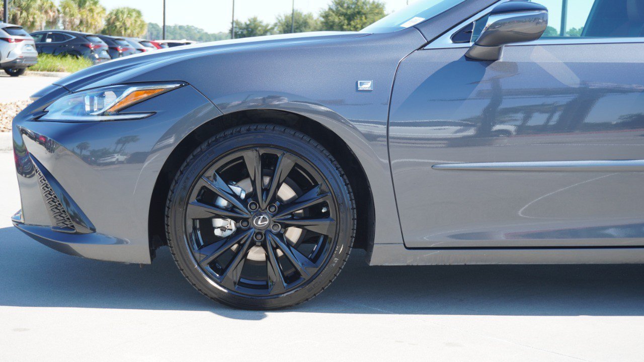 Certified 2024 Lexus ES 350 F Sport w/ Accessory Package (Z2) FWD image 11