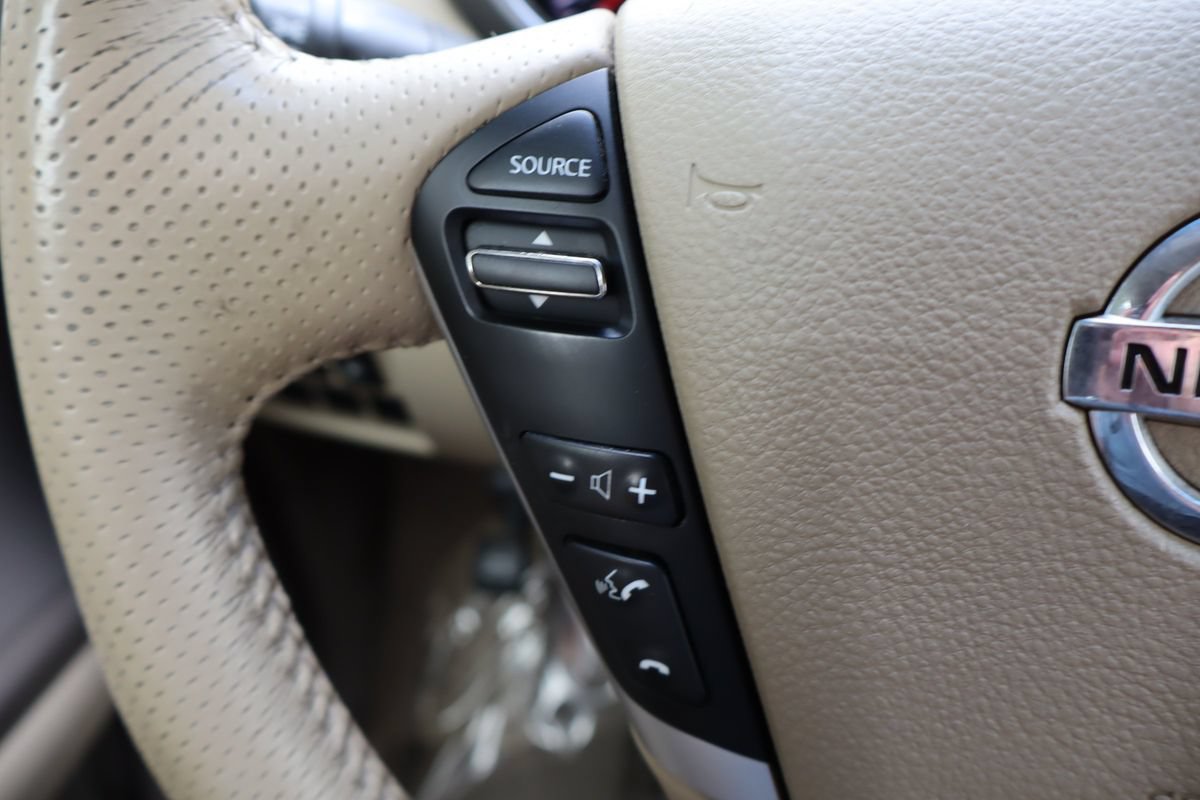 Used 2012 Nissan Murano SV AWD/4WD image 30