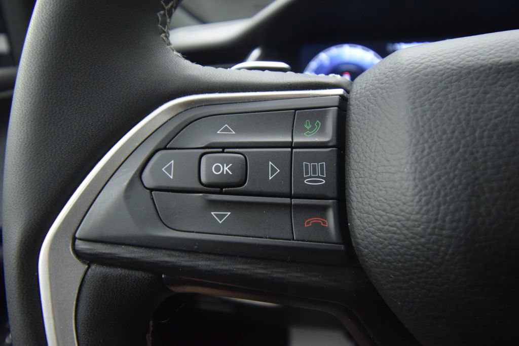 Used 2024 Jeep Grand Cherokee Altitude AWD/4WD image 31
