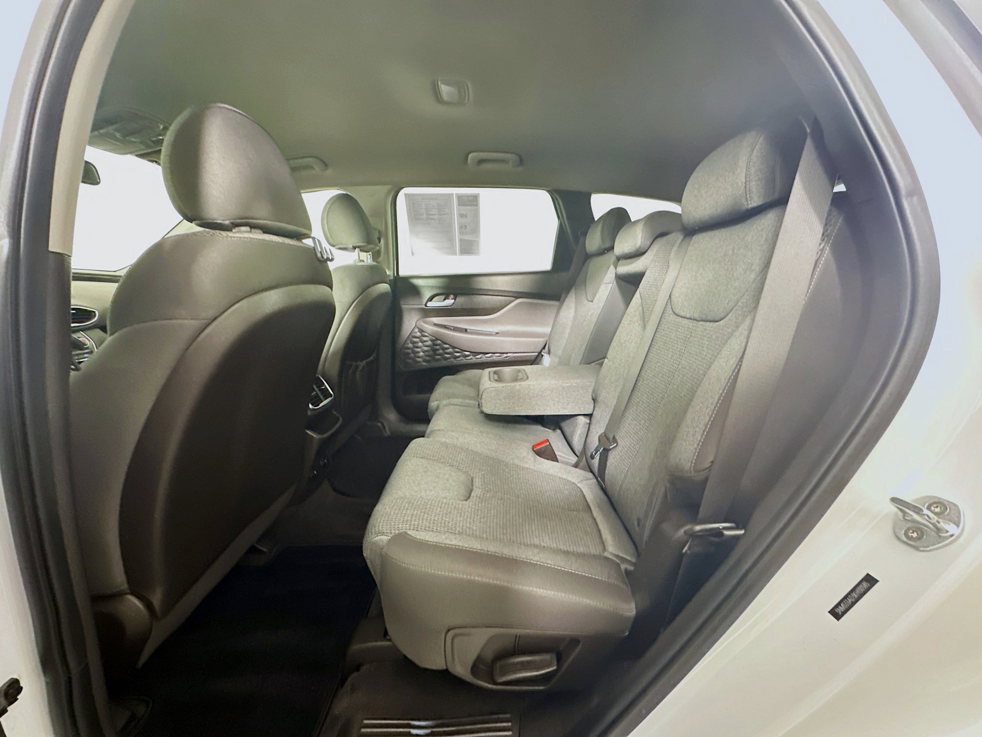 Used 2019 Hyundai Santa Fe SEL image 26