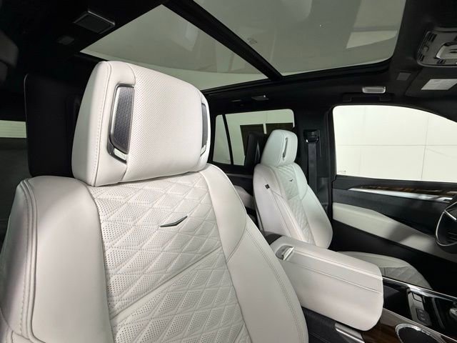Certified 2026 Cadillac Escalade Platinum Sport w/ LPO, ONYX Package image 38
