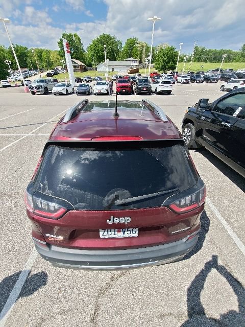 Used 2019 Jeep Cherokee Limited AWD/4WD image 19
