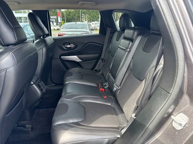 Used 2018 Jeep Cherokee Latitude Plus w/ Cold Weather Group image 16