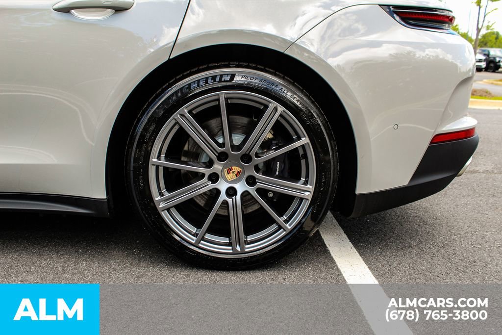 Used 2025 Porsche Panamera 4 image 16