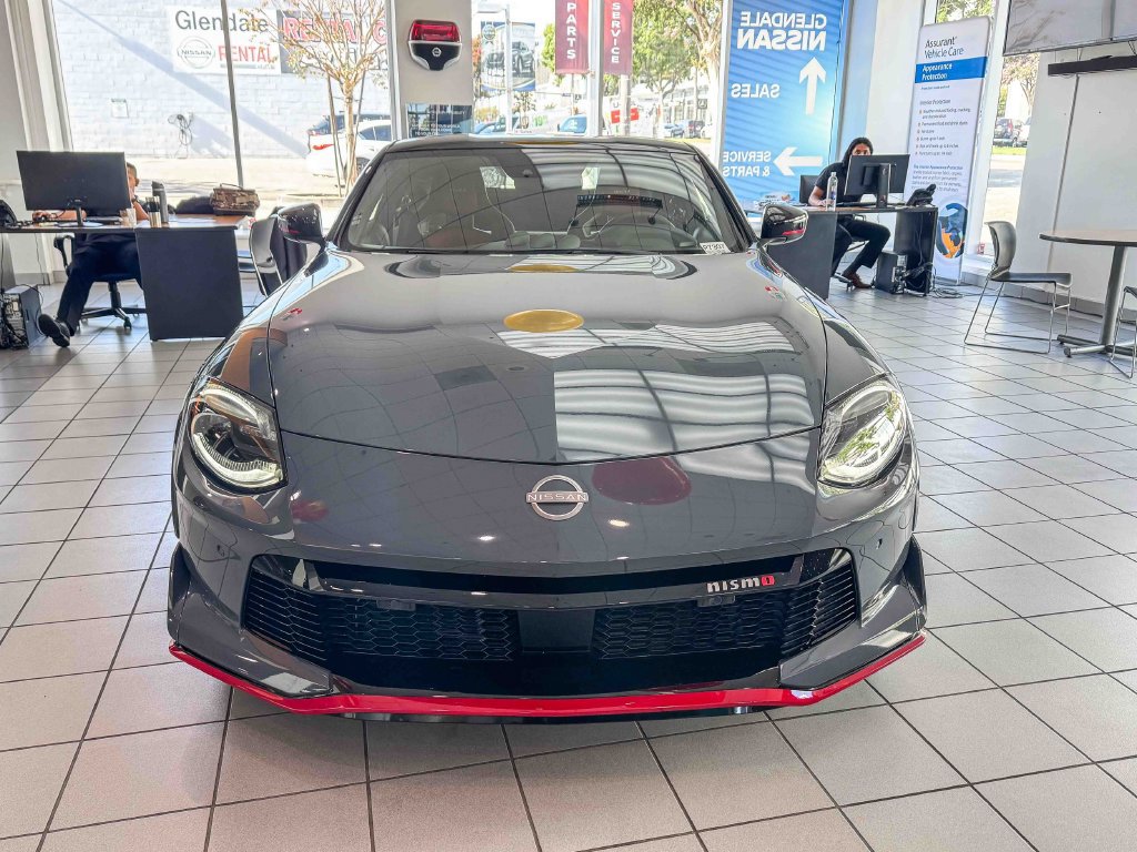 Certified 2024 Nissan Z Performance w/ Floor Mat Package RWD image 2