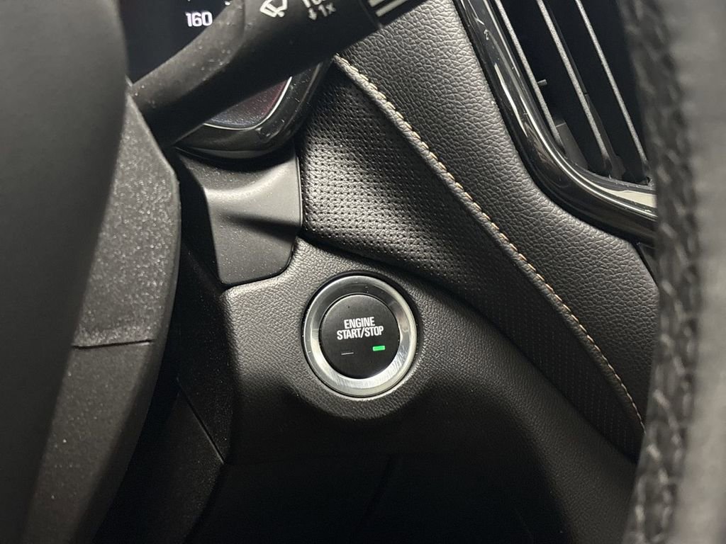 Used 2023 Chevrolet Equinox Premier image 47