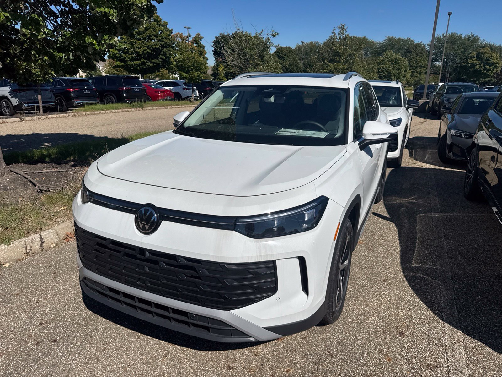 New 2026 Volkswagen Tiguan SE