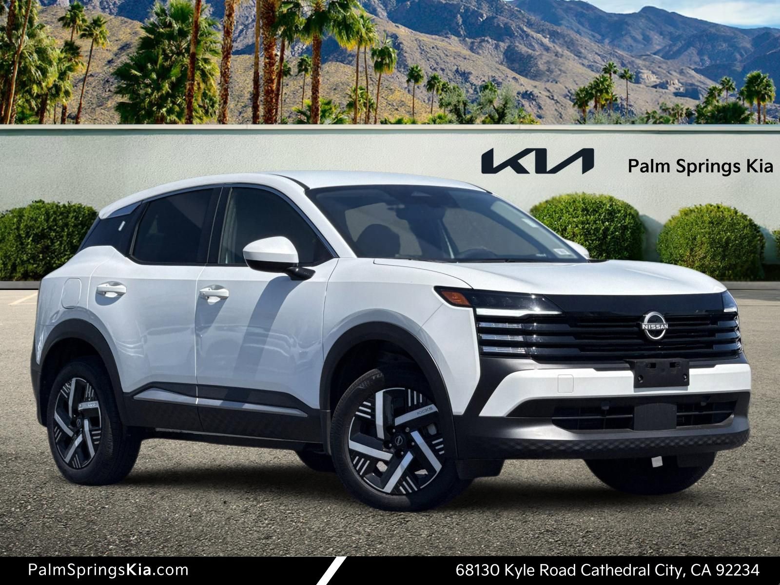 Used 2025 Nissan Kicks SV FWD image 1