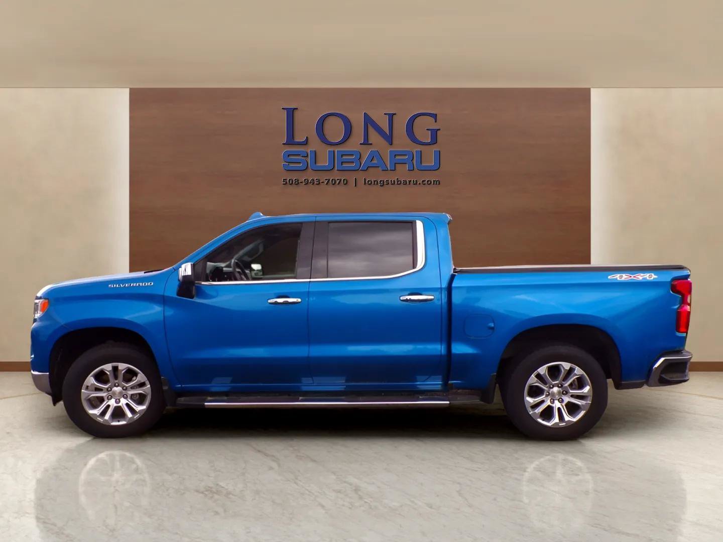 Used 2022 Chevrolet Silverado 1500 LTZ w/ LTZ Premium Package AWD/4WD image 2