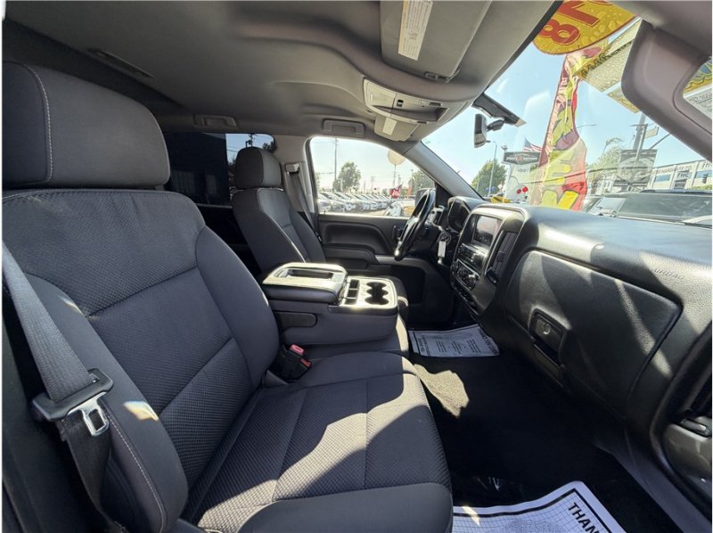 Used 2018 Chevrolet Silverado 1500 LT w/ All Star Edition RWD image 30