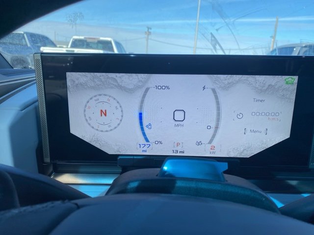 New 2025 GMC Hummer EV 2X w/ LPO, Roof Cross Rail Package image 21