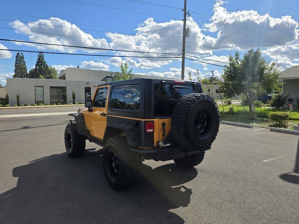 Used 2012 Jeep Wrangler Rubicon AWD/4WD image 7