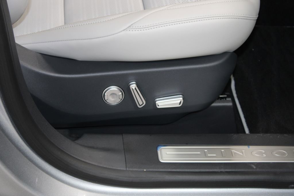 New 2026 Lincoln Nautilus Reserve image 27