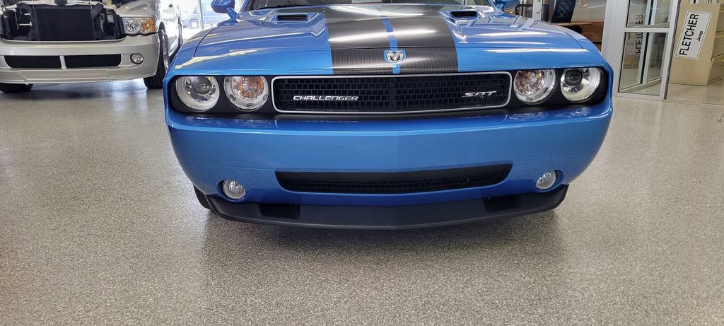 Used 2009 Dodge Challenger SRT8 w/ SRT Option Group II RWD image 6