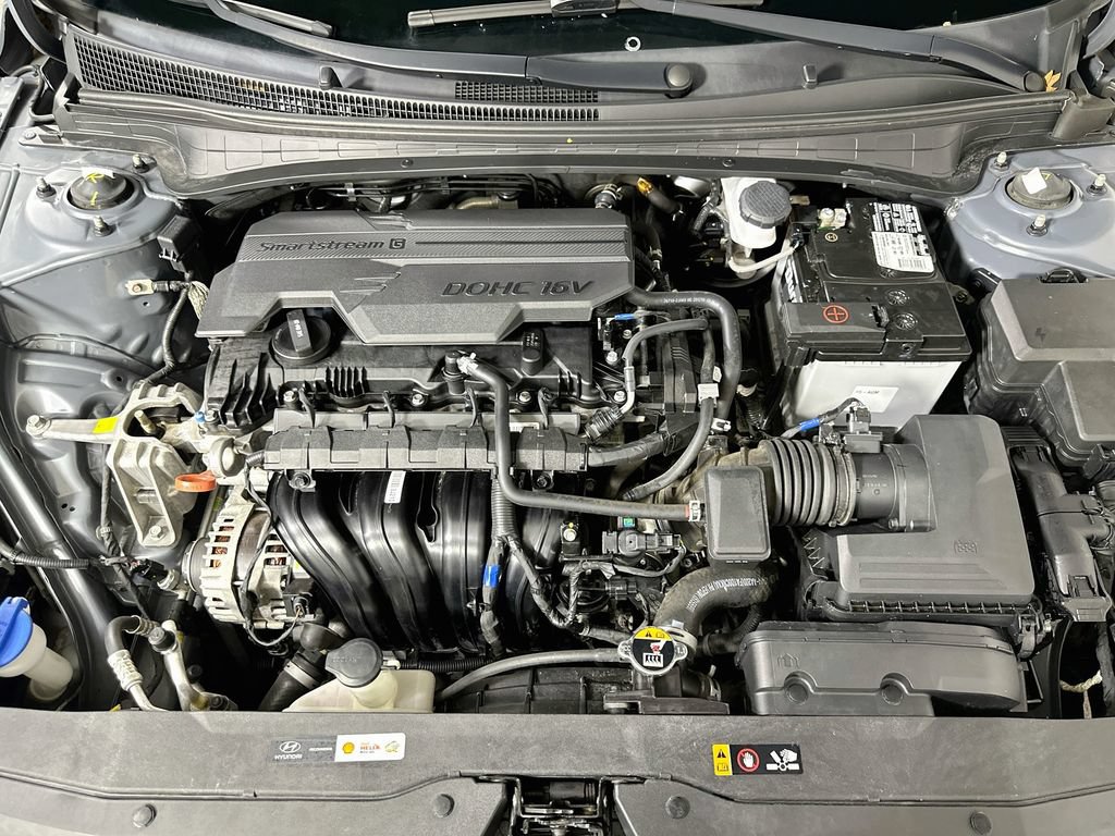 Used 2022 Hyundai Elantra SEL w/ Convenience + Premium Package FWD image 8