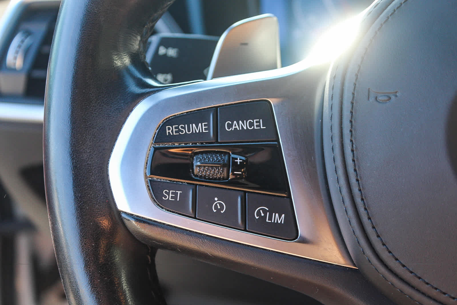 Used 2023 BMW 430i Coupe w/ M Sport Package RWD image 21