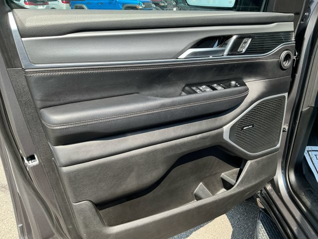 Used 2024 Jeep Wagoneer Series II AWD/4WD image 30