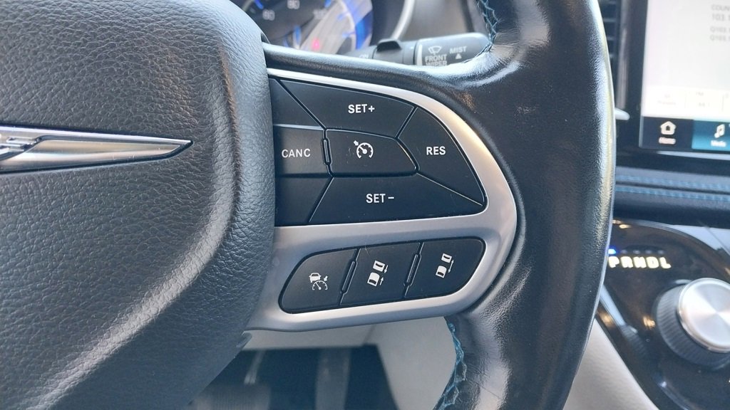 Used 2021 Chrysler Pacifica Touring-L image 22