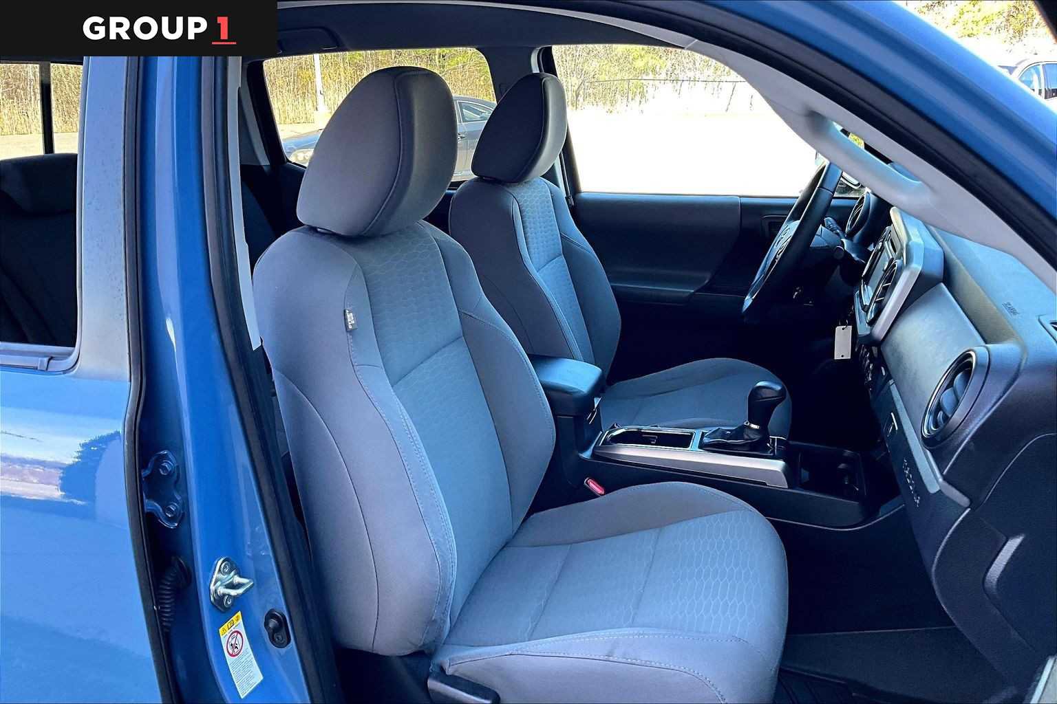 Used 2019 Toyota Tacoma SR5 AWD/4WD image 8