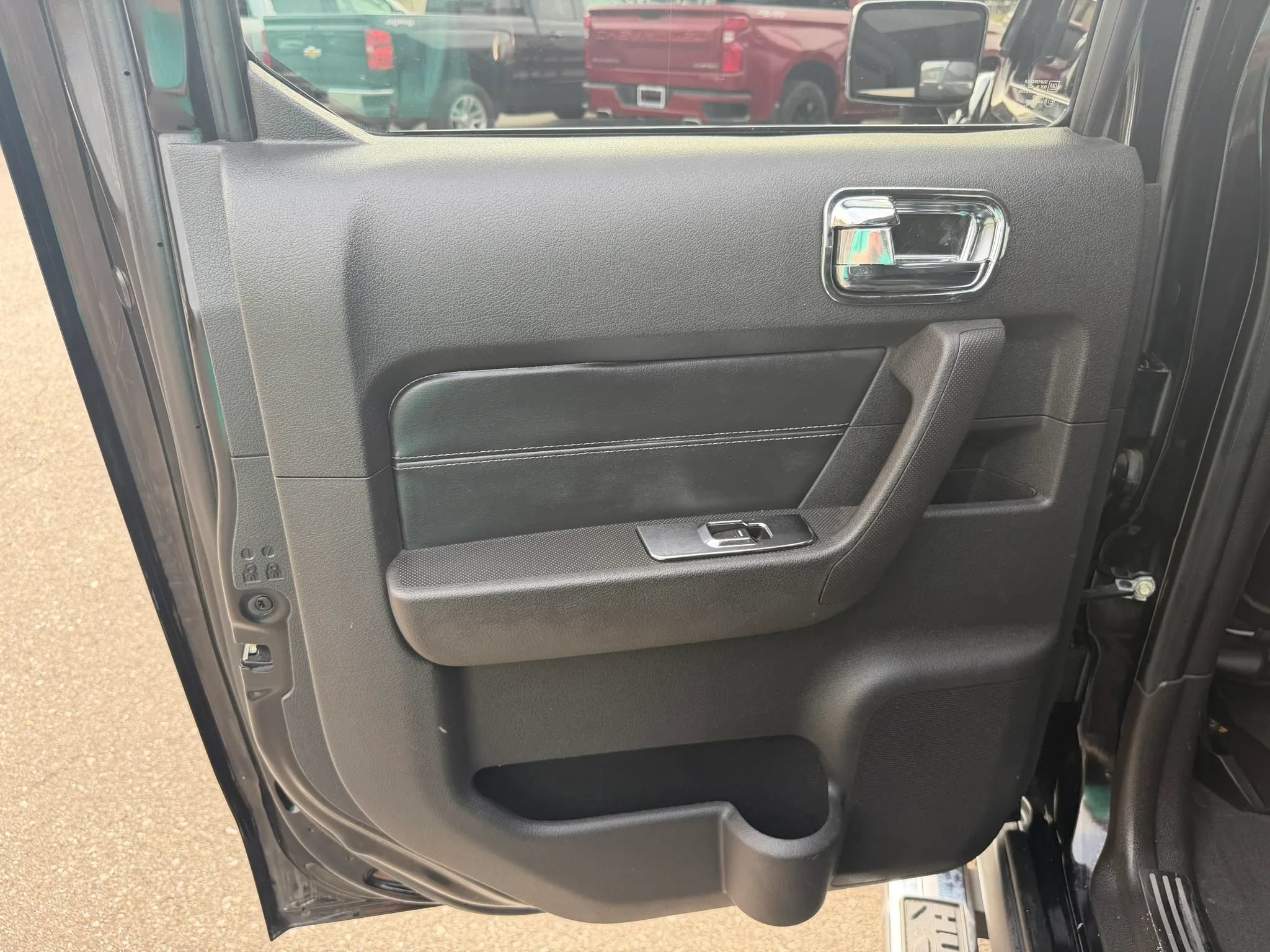 Used 2009 HUMMER H3T Luxury AWD/4WD image 29