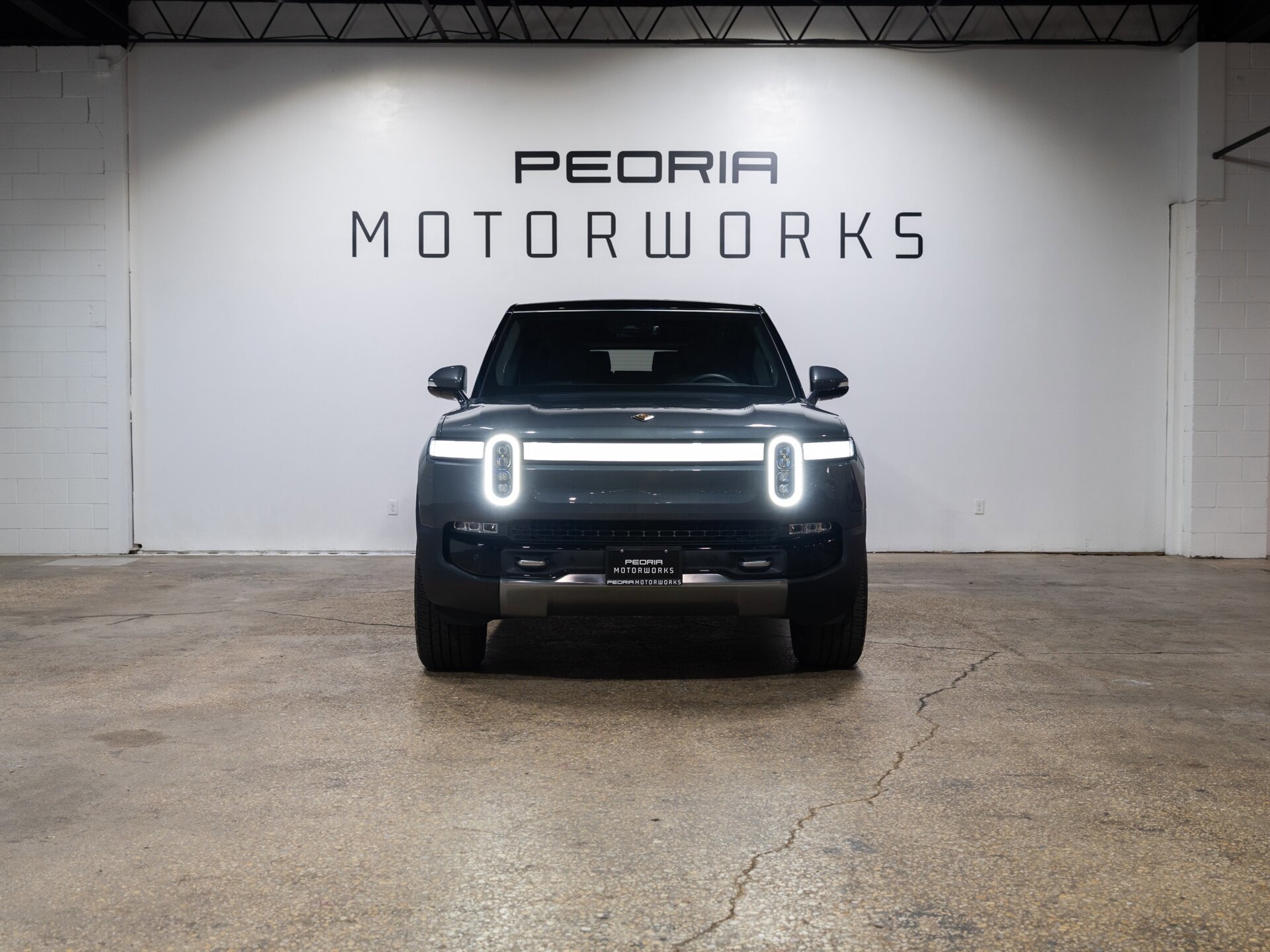 Used 2022 Rivian R1S Launch Edition AWD/4WD image 2