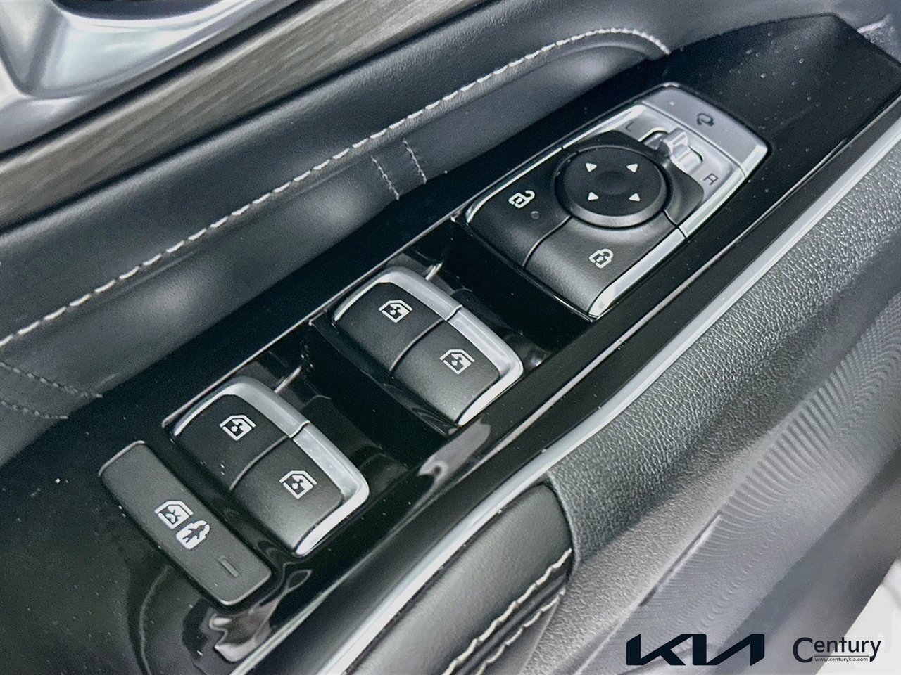 Used 2025 Kia Sorento SX Prestige AWD/4WD image 18