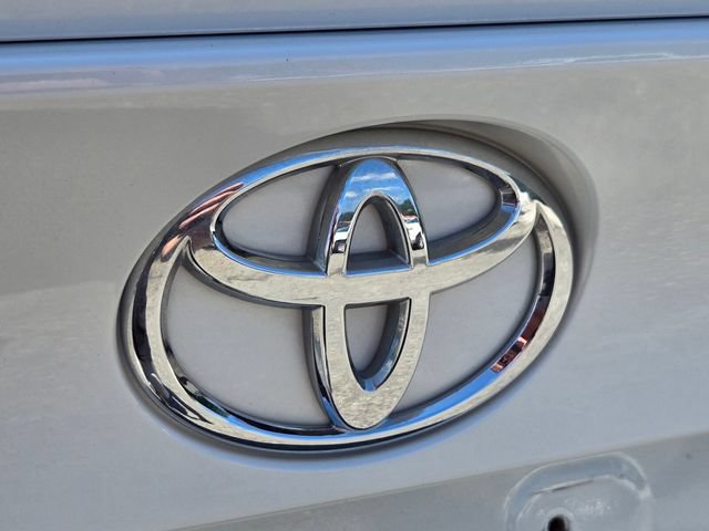 Used 2020 Toyota C-HR XLE FWD image 16