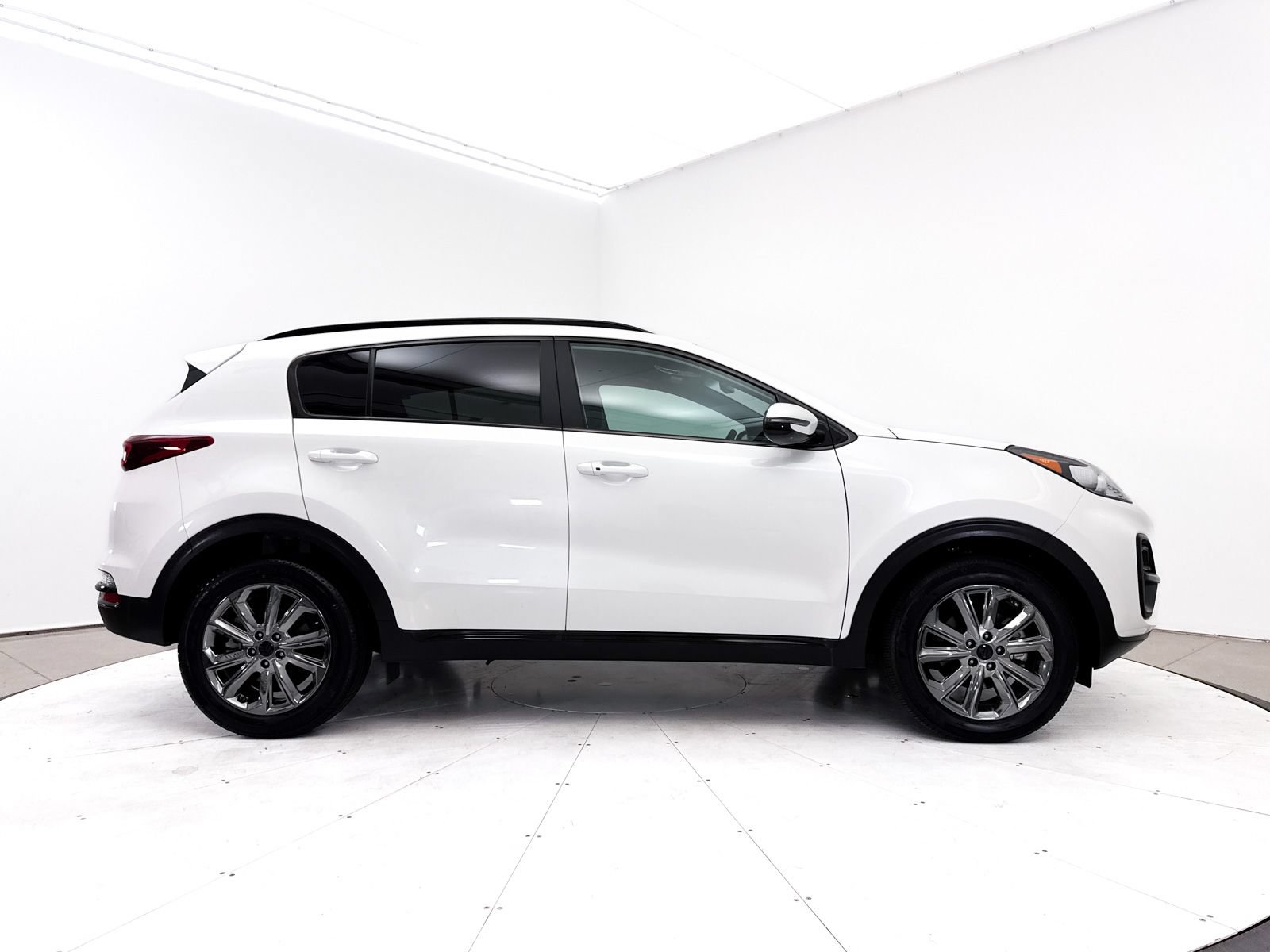 Certified 2022 Kia Sportage Nightfall Edition w/ Nighfall AWD Premium Package image 40