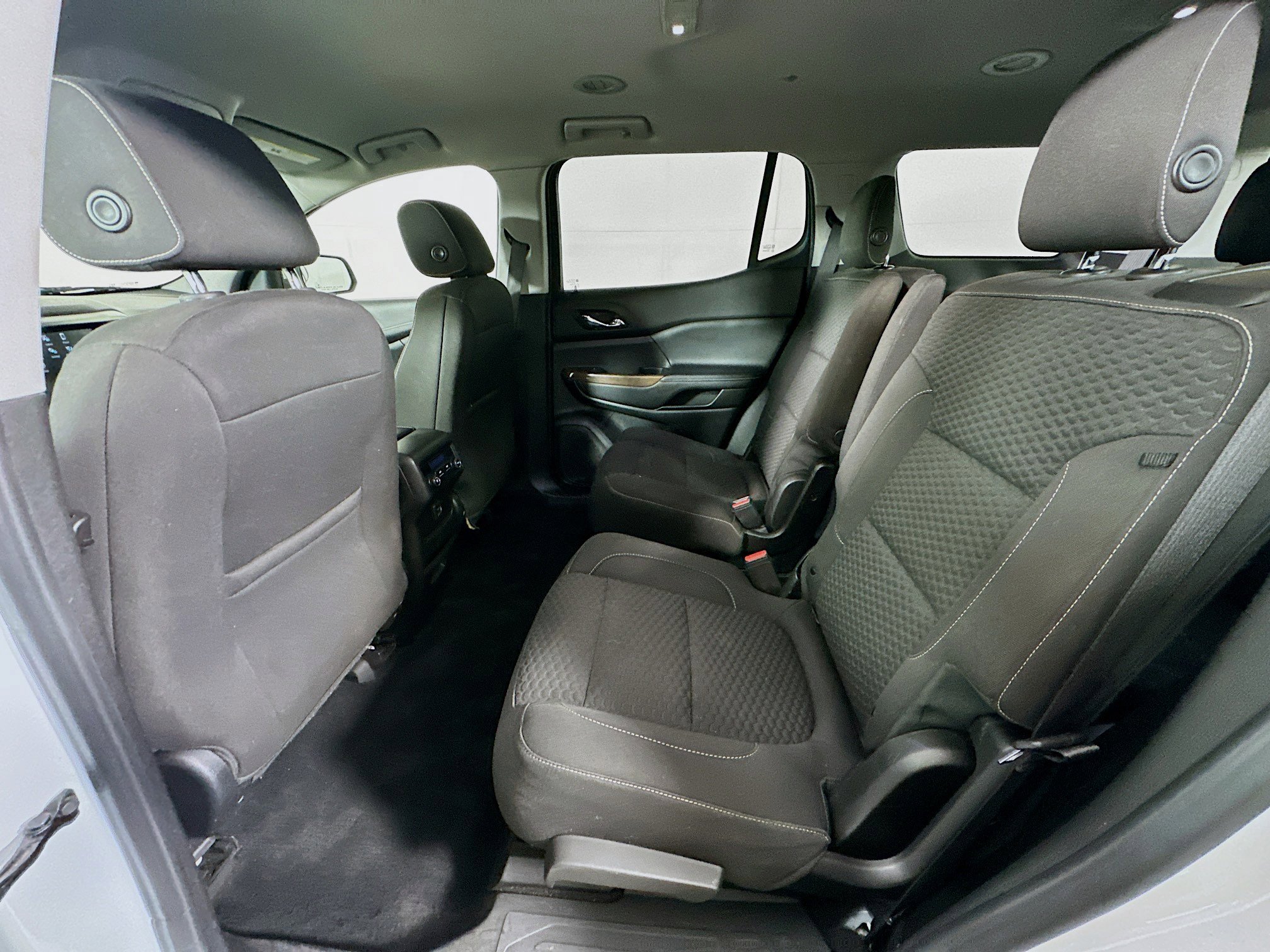 Used 2019 GMC Acadia SLE image 26