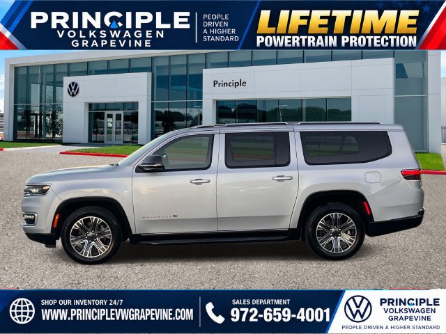 Used 2024 Jeep Wagoneer L Series II w/ Flexible Seating Group AWD/4WD image 6