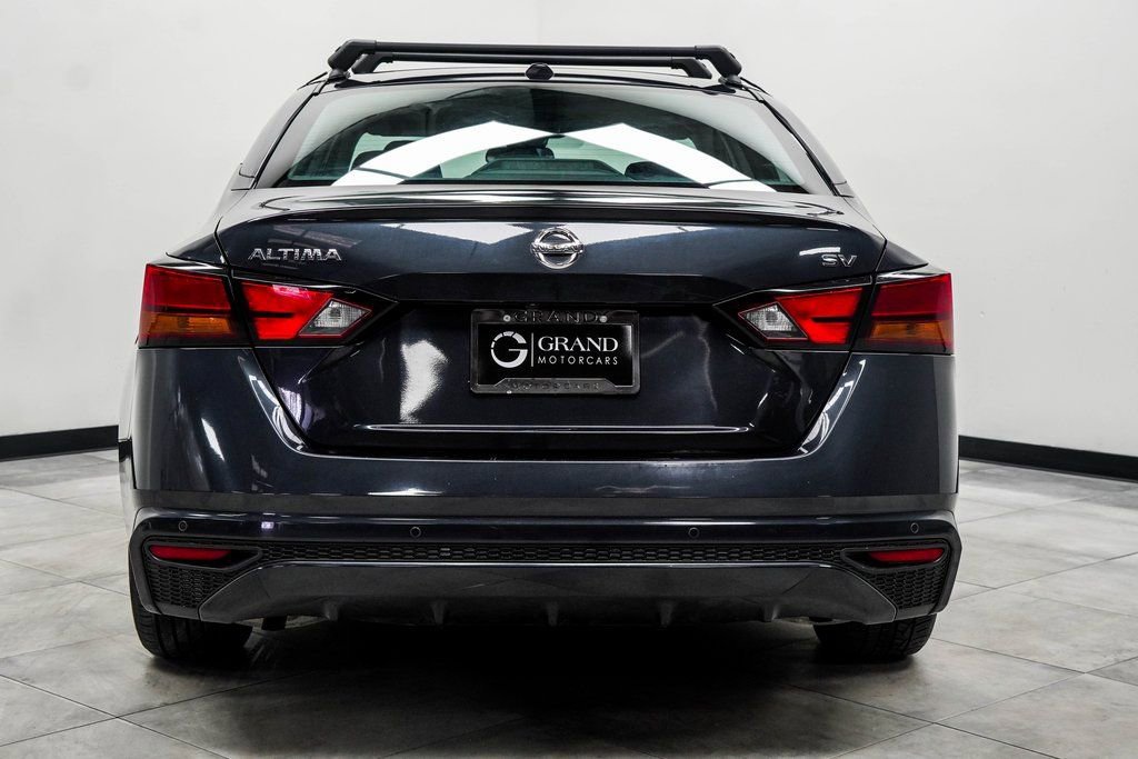 Used 2022 Nissan Altima 2.5 SV FWD image 9