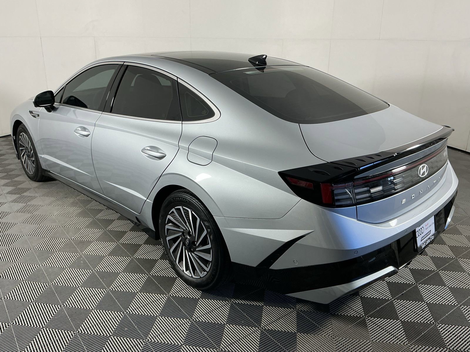 Used 2024 Hyundai Sonata Limited image 5