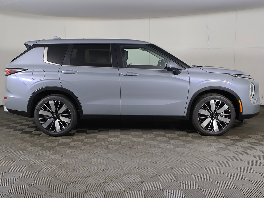 New 2026 Mitsubishi Outlander SE FWD image 20