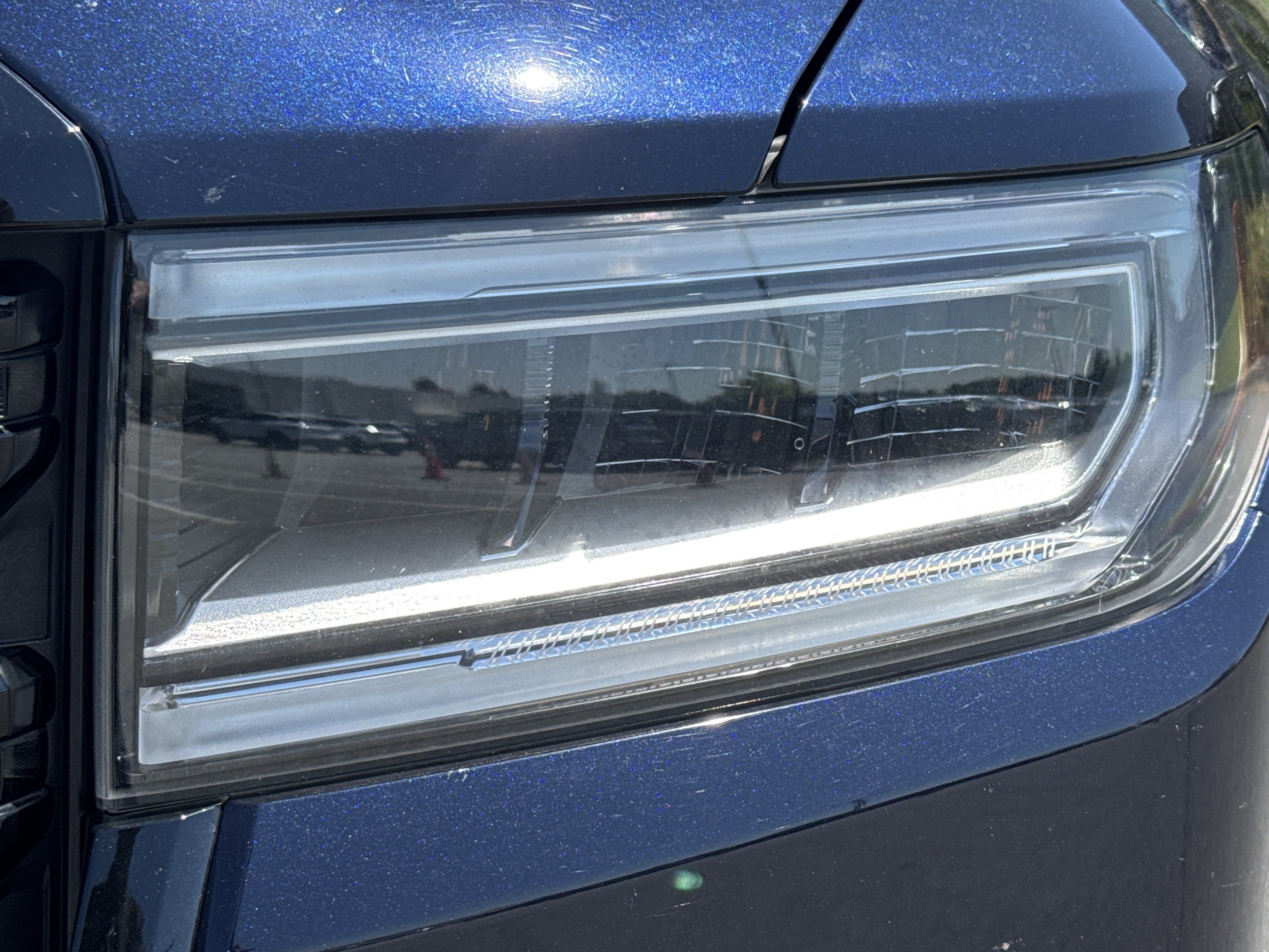 Used 2022 GMC Acadia SLT w/ Elevation Edition FWD image 6
