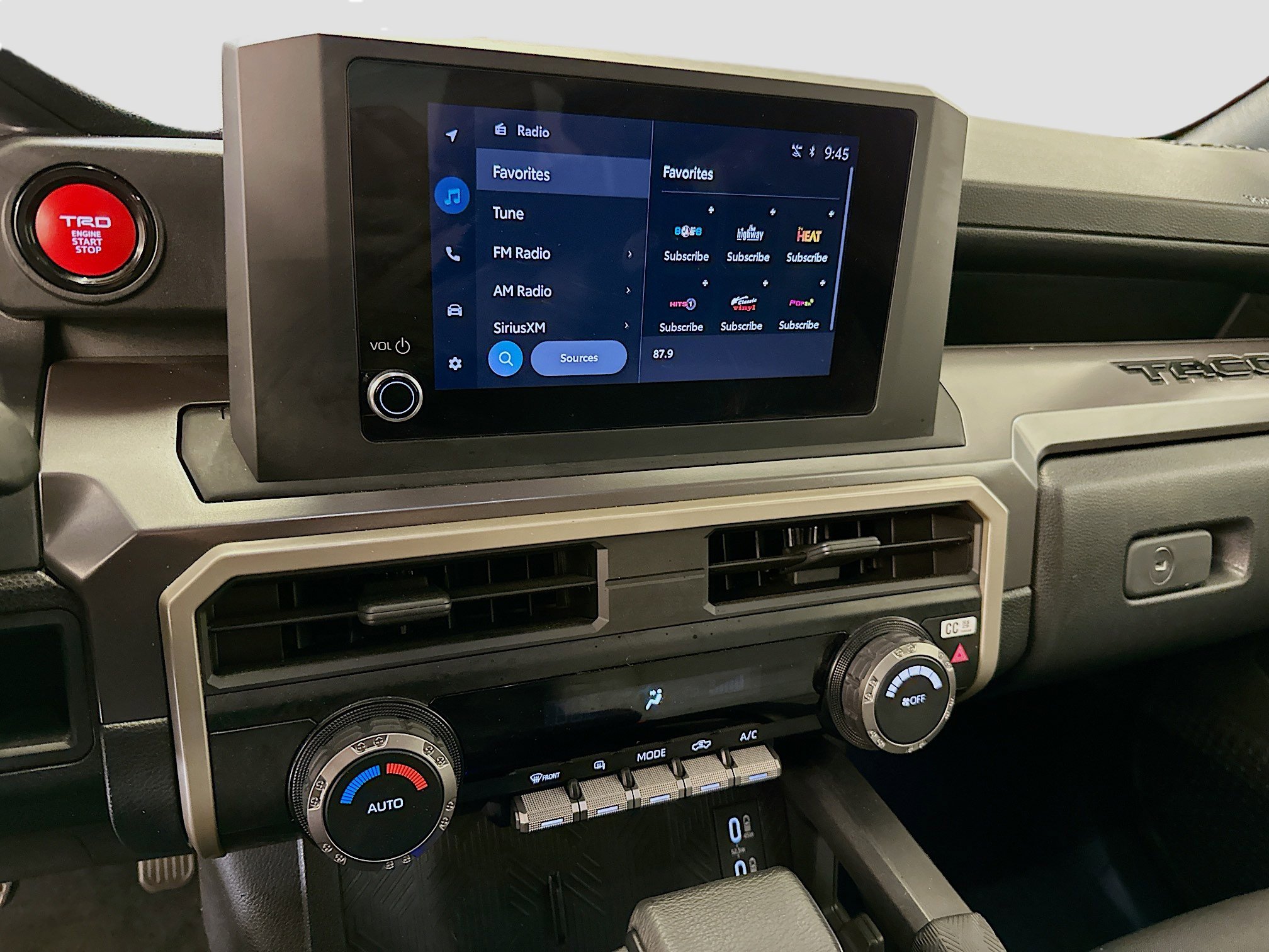 Used 2025 Toyota Tacoma TRD Off-Road AWD/4WD image 26
