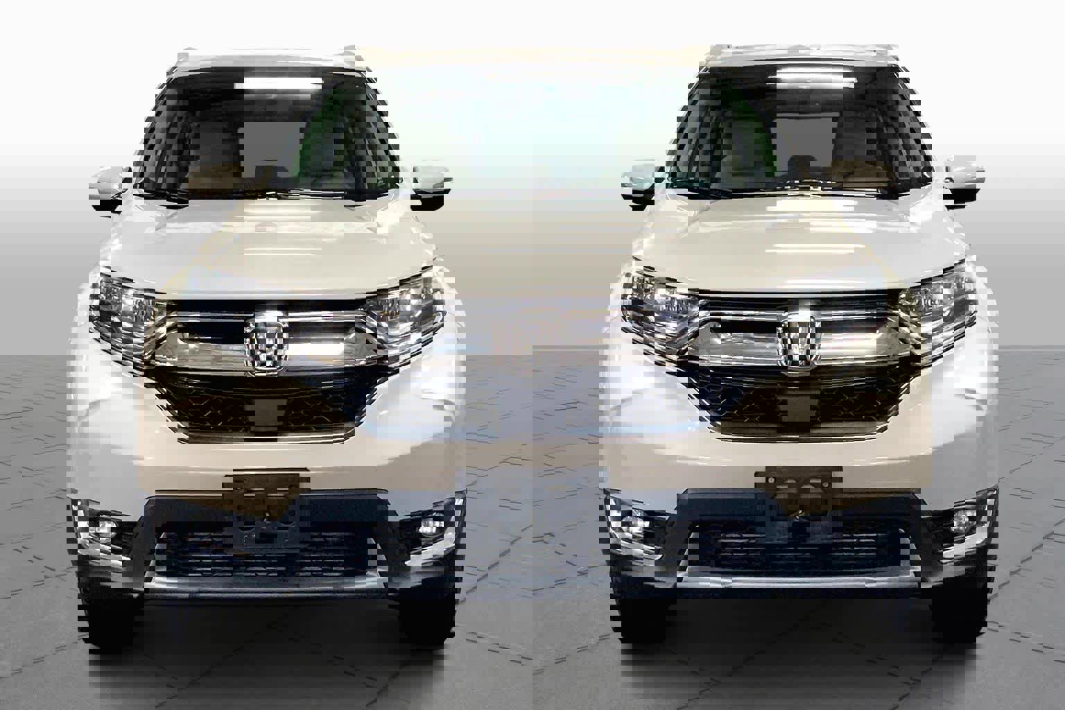 Used 2018 Honda CR-V Touring image 3