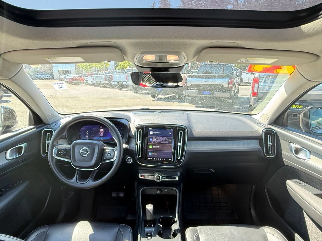 Used 2024 Volvo XC40 B5 Core AWD/4WD image 13