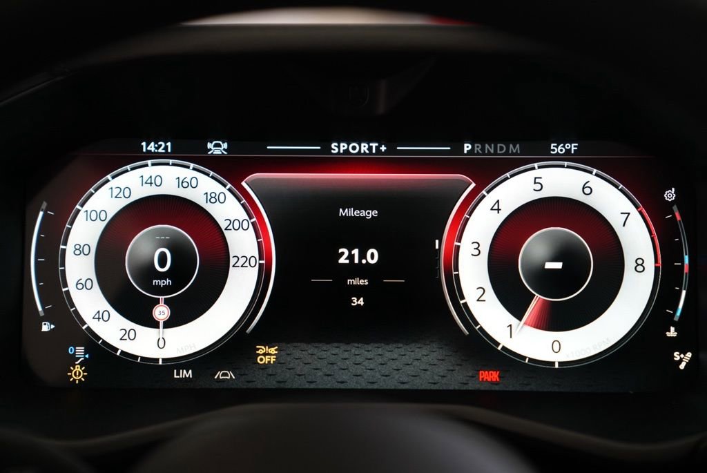 New 2026 Aston Martin DBX S image 31