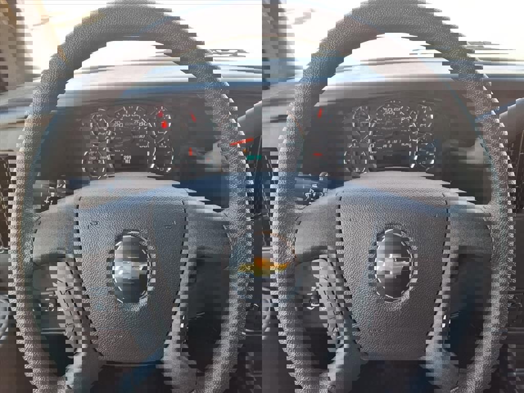 New 2025 Chevrolet Express 3500 w/ Power Convenience Package image 18