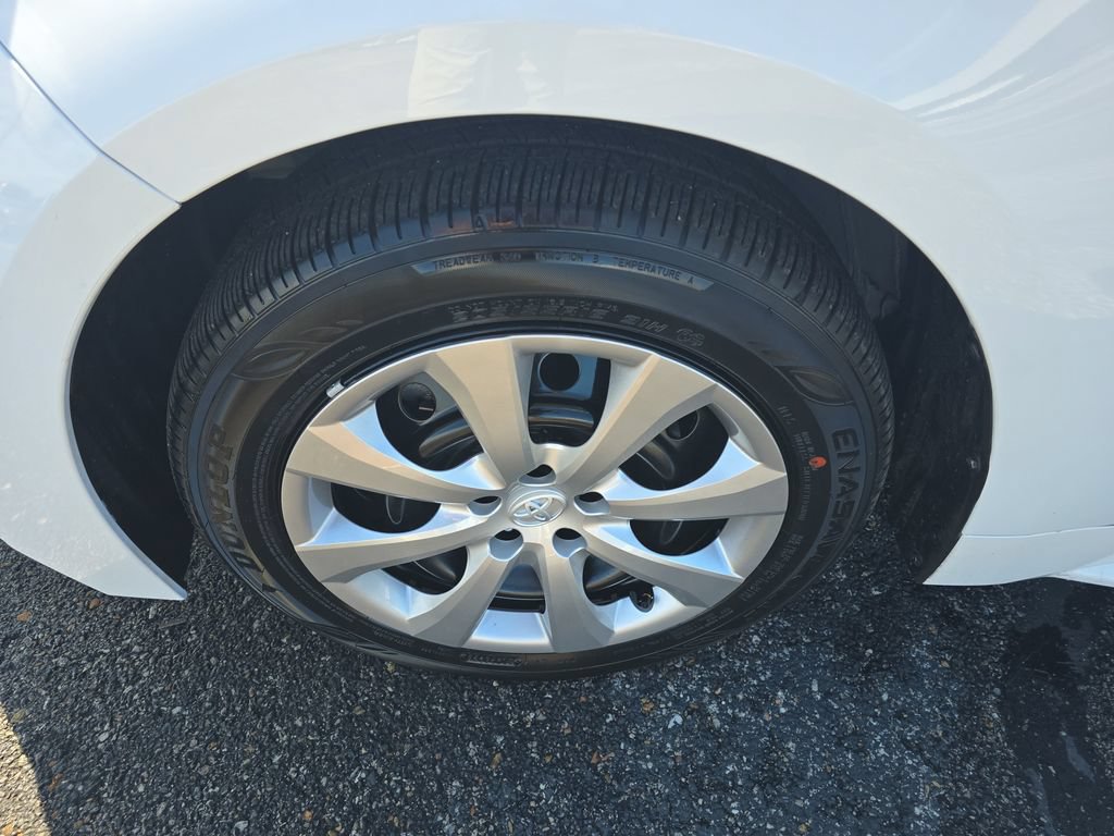 Used 2026 Toyota Corolla LE FWD image 10