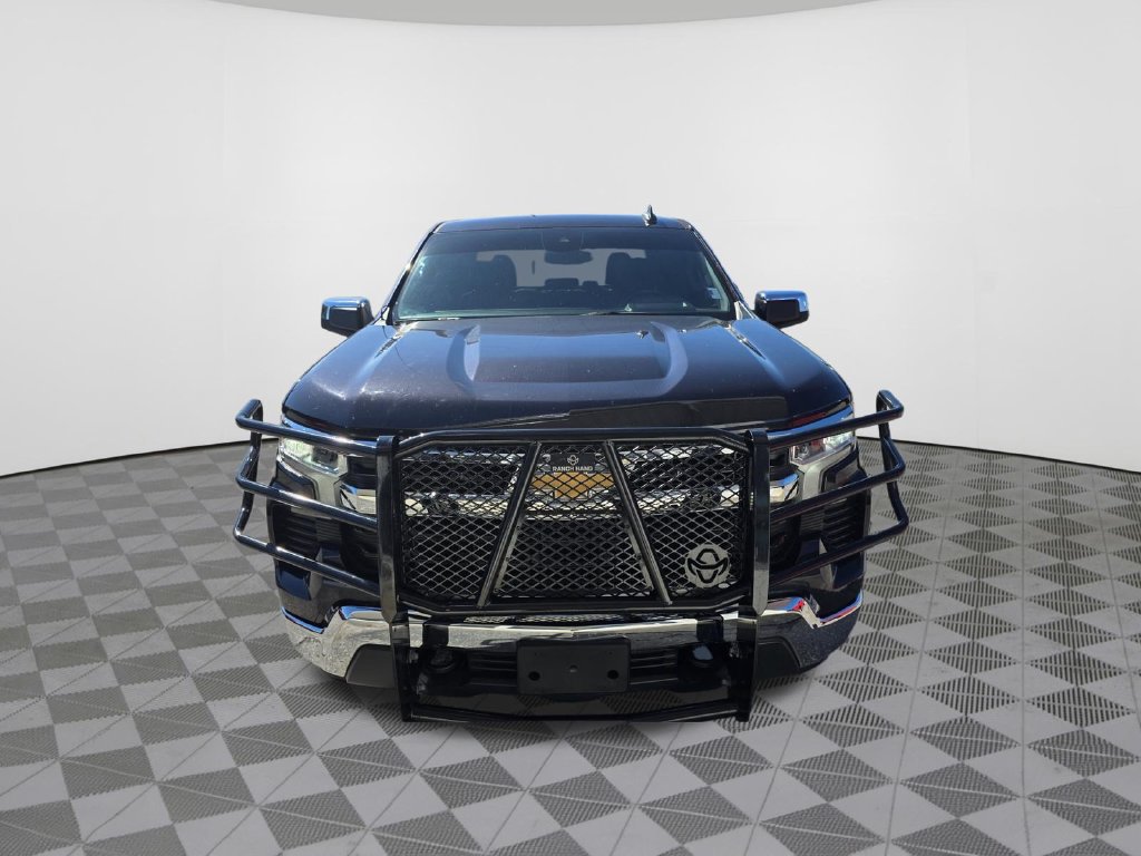 Used 2024 Chevrolet Silverado 1500 LT AWD/4WD image 3