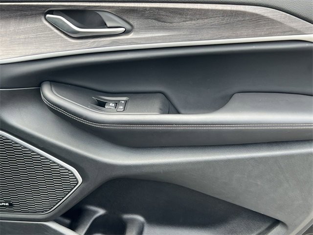 Used 2022 Jeep Grand Cherokee Limited 4xe image 37