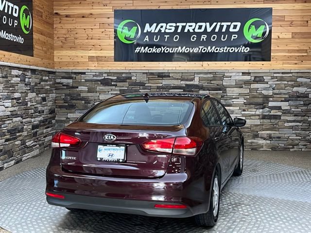 Used 2017 Kia Forte LX FWD image 10